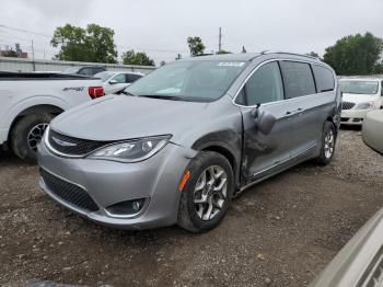  Salvage Chrysler Pacifica