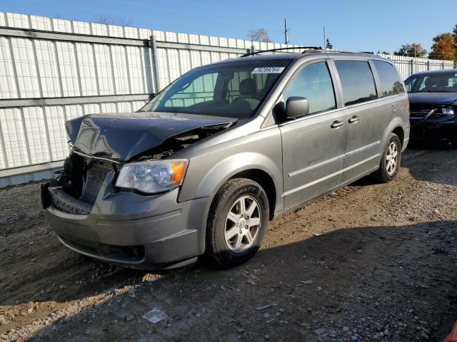  Salvage Chrysler Minivan