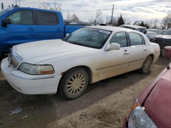  Salvage Lincoln Towncar