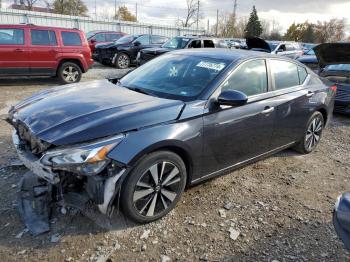  Salvage Nissan Altima