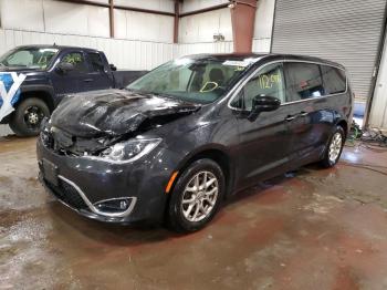  Salvage Chrysler Pacifica