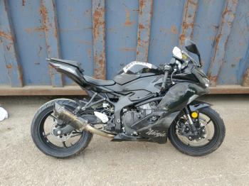  Salvage Kawasaki Zx400 P