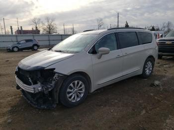  Salvage Chrysler Pacifica