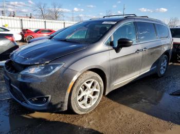  Salvage Chrysler Pacifica