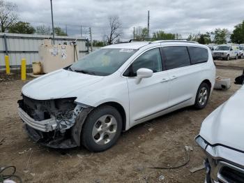  Salvage Chrysler Pacifica