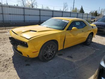  Salvage Dodge Challenger