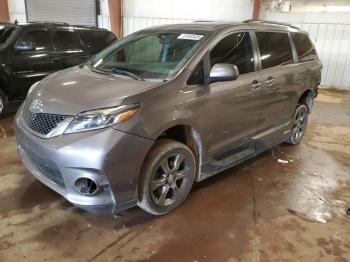  Salvage Toyota Sienna