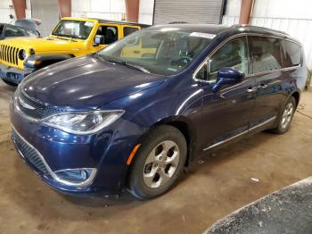  Salvage Chrysler Pacifica