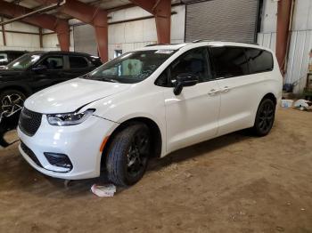  Salvage Chrysler Pacifica