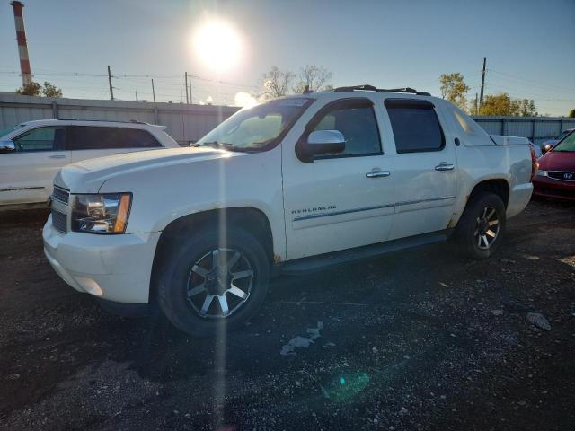  Salvage Chevrolet Avalanche
