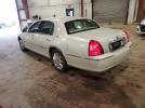 Lincoln Towncar Signature Limited Image 3