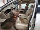 Lincoln Towncar Signature Limited Image 8