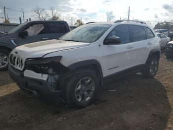  Salvage Jeep Cherokee