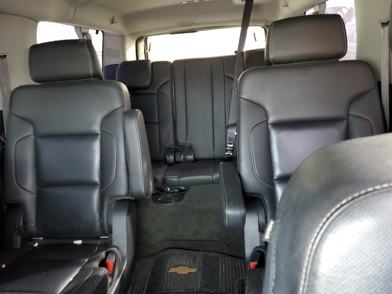 Chevrolet Suburban K1500 Ltz Image 6