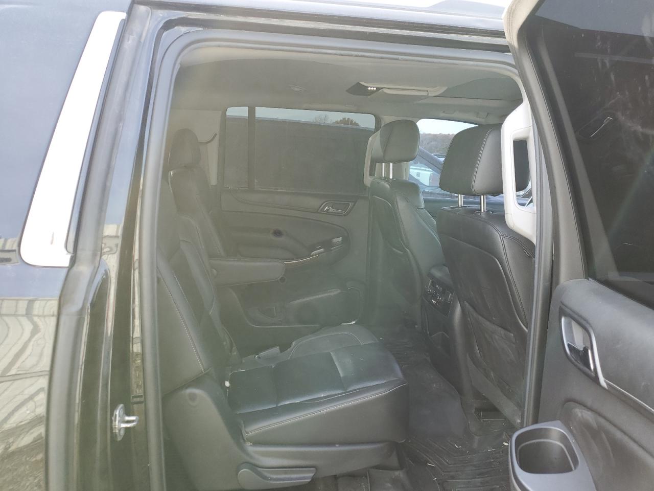 Chevrolet Suburban K1500 Ltz Image 8