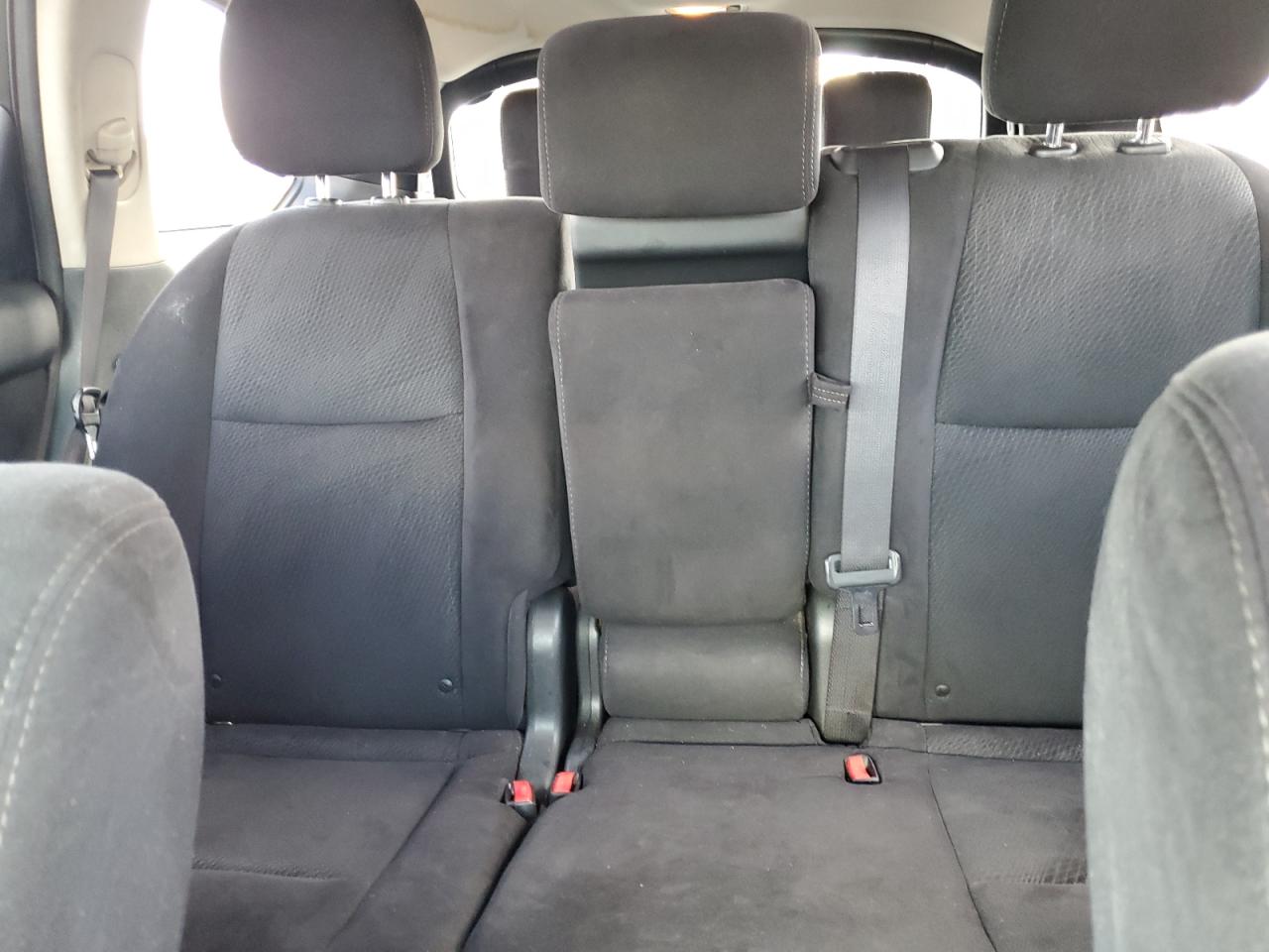 Nissan Pathfinder S Image 7