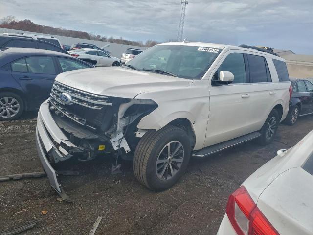  Salvage Ford Expedition