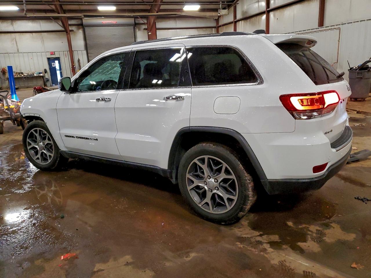 Jeep Grand Cherokee Limited Image 3