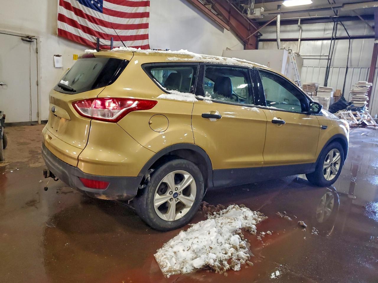 Ford Escape S Image 2