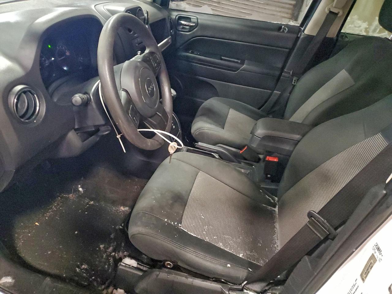 Jeep Compass Sport Image 6