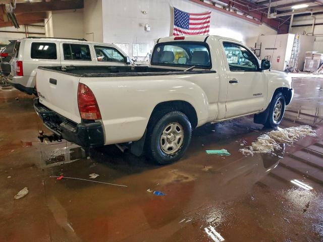 Toyota Tacoma Image 3