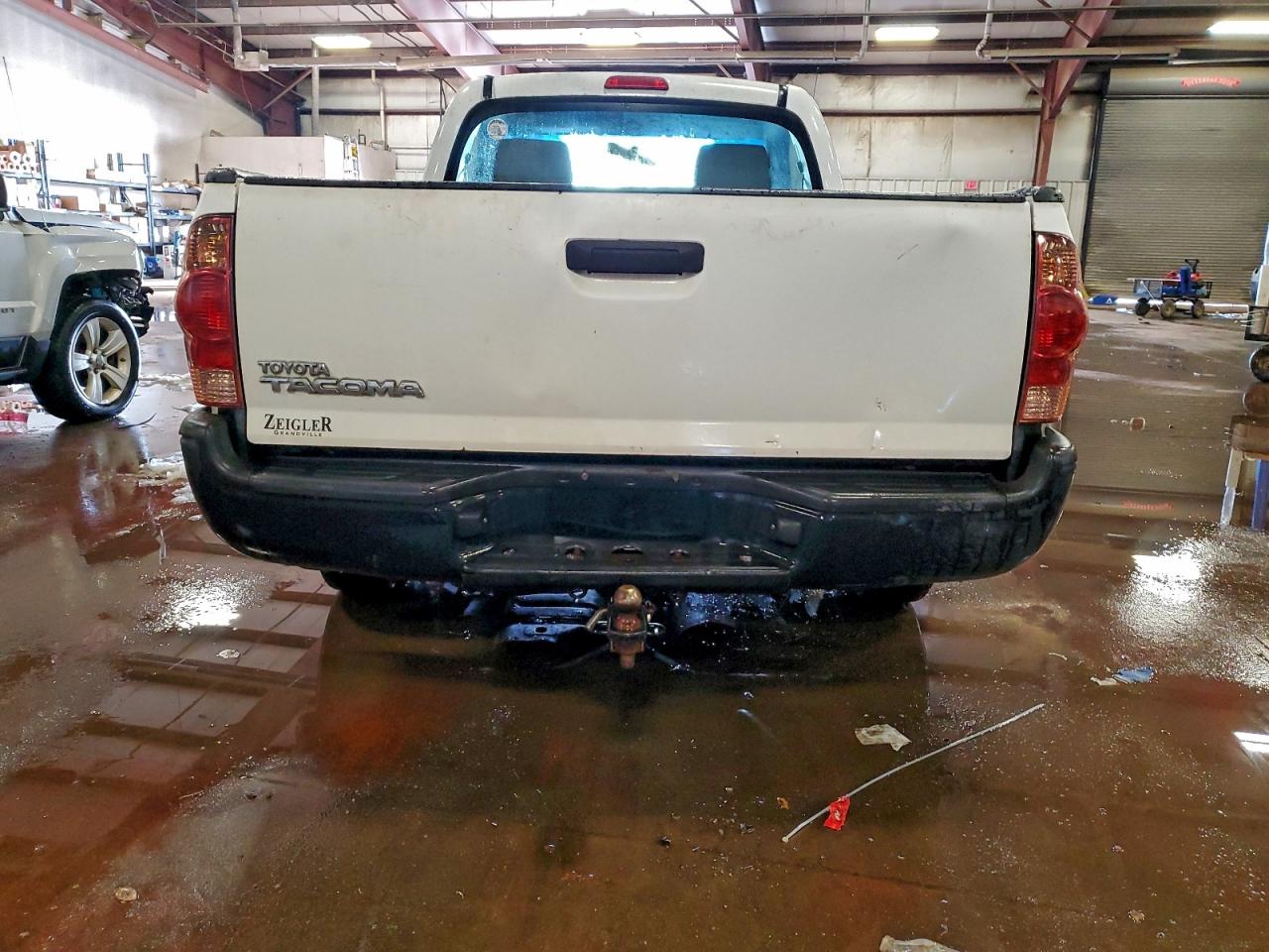 Toyota Tacoma Image 6