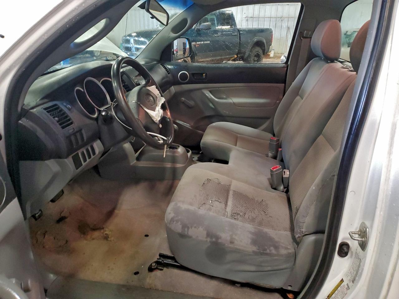 Toyota Tacoma Image 7