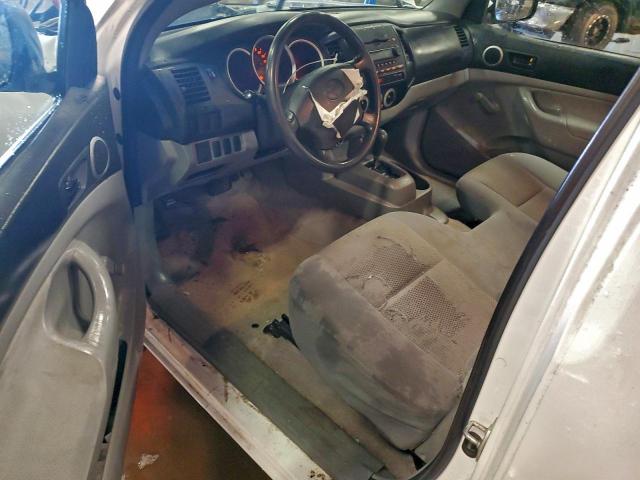 Toyota Tacoma Image 13