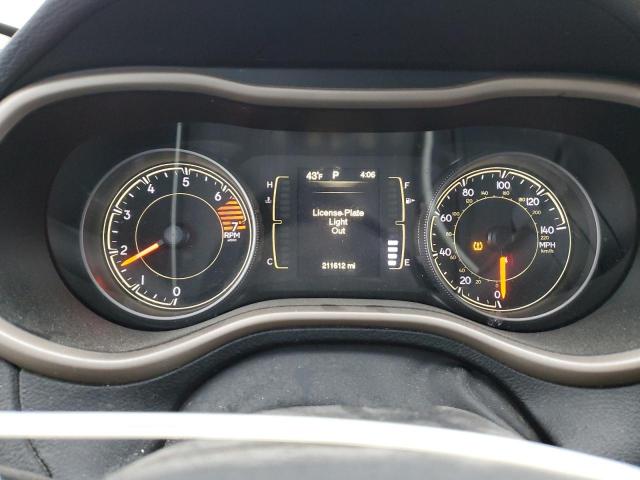 Jeep Grand Cherokee Latitude Image 12