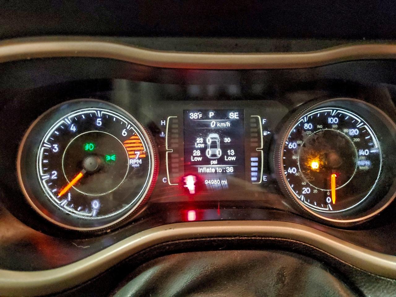 Jeep Grand Cherokee Latitude Image 13