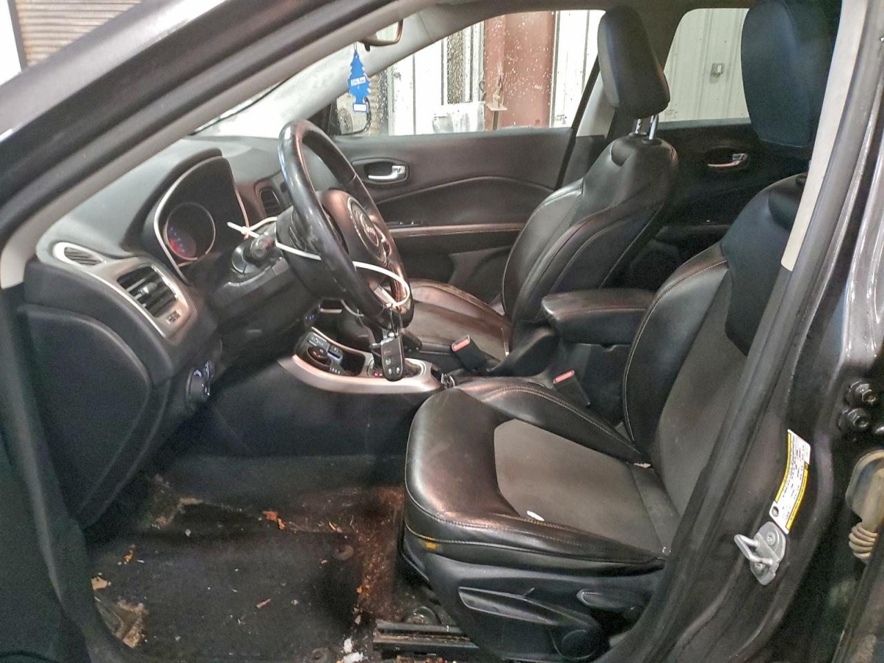 Jeep Compass Latitude Image 5