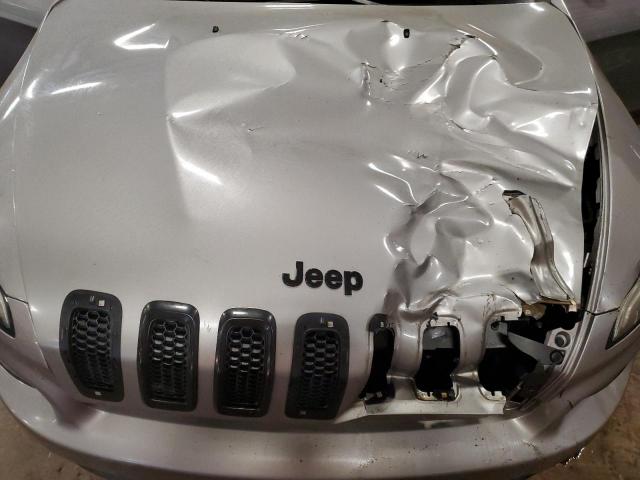 Jeep Grand Cherokee Latitude Image 3