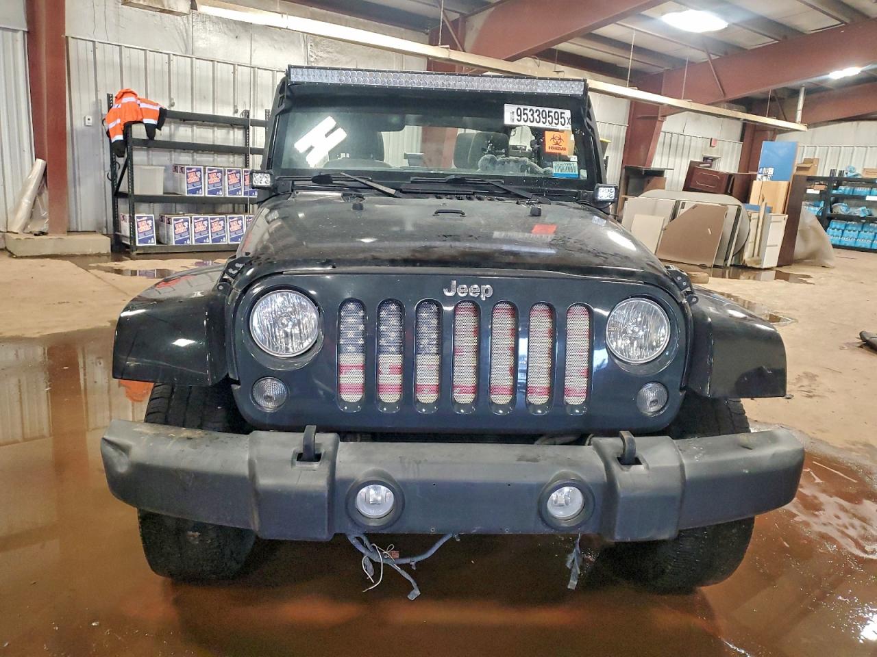 Jeep Wrangler Sahara Image 2