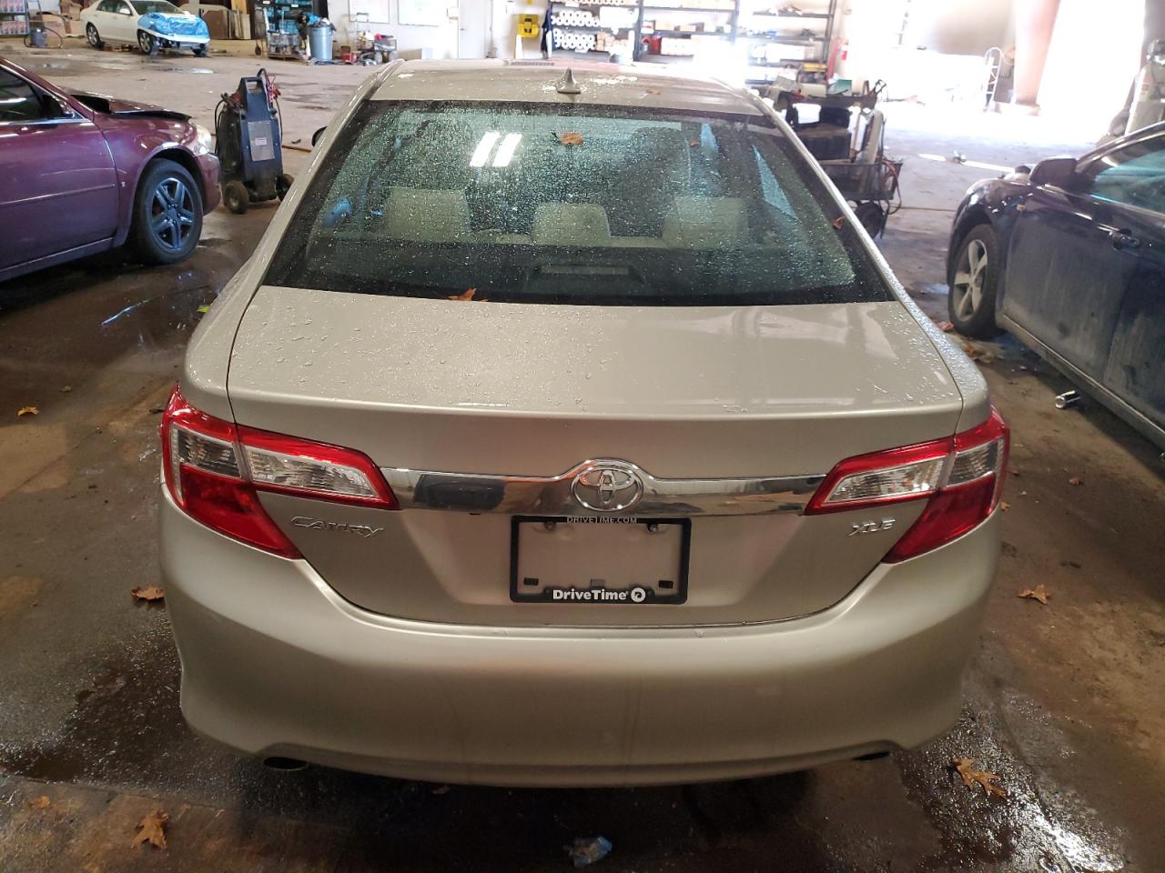 Toyota Camry Se Image 6