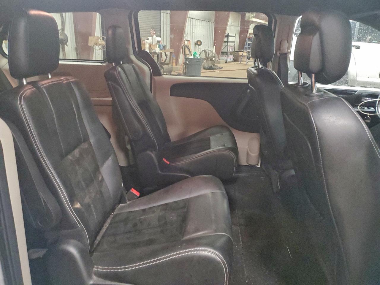 Dodge Caravan Sxt Image 13