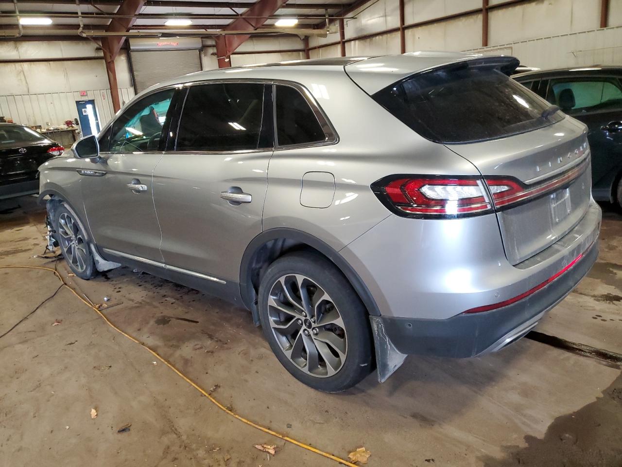 Lincoln Nautilus Reserve Image 11