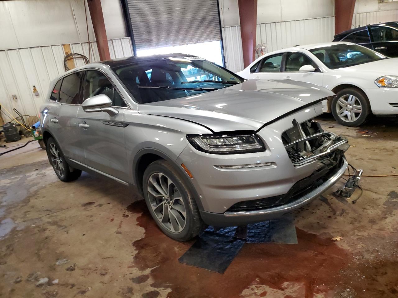 Lincoln Nautilus Reserve Image 5