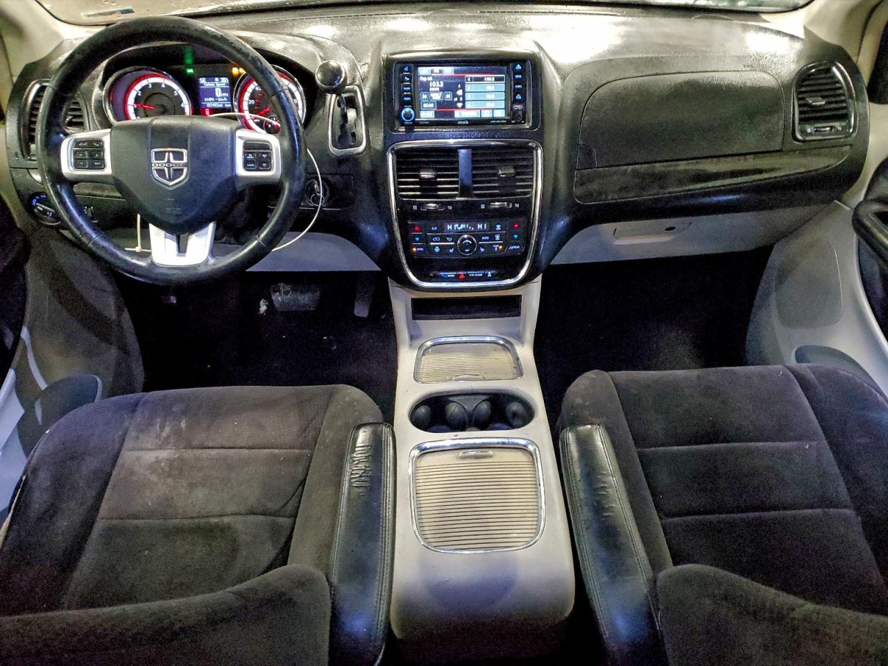 Dodge Caravan Crew Image 12