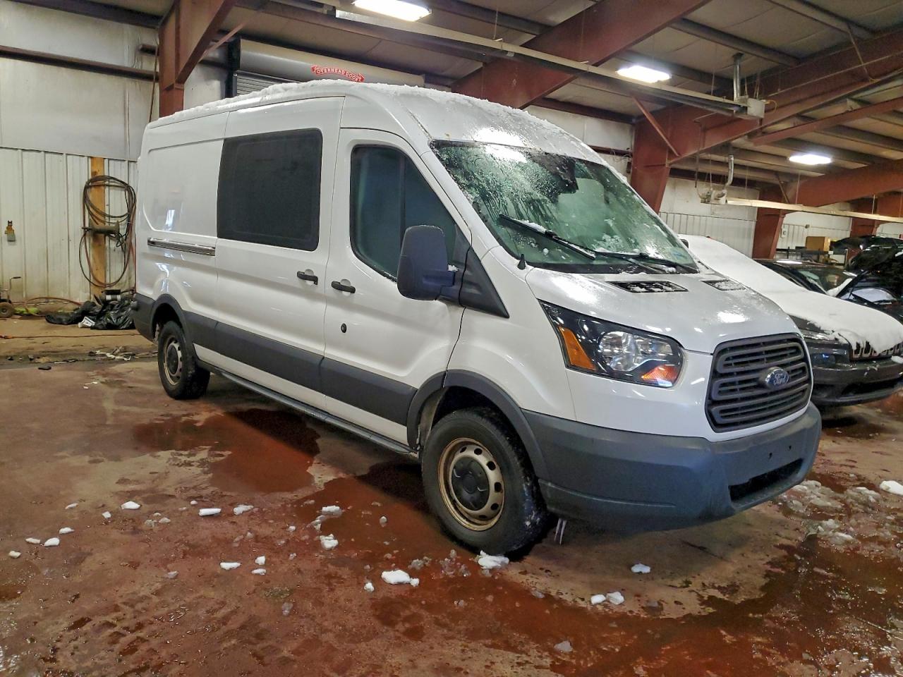 Ford Transit T-250 Image 6