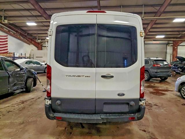 Ford Transit T-250 Image 3