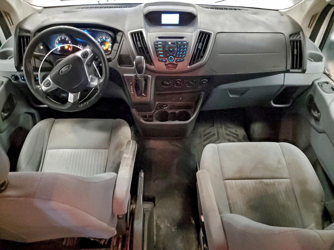 Ford Transit T-250 Image 13