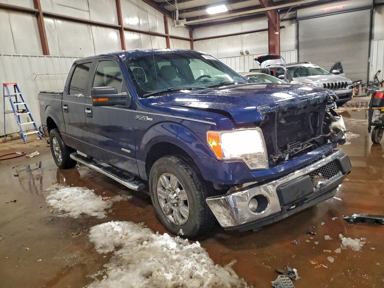 Ford F-150 Supercrew Image 6