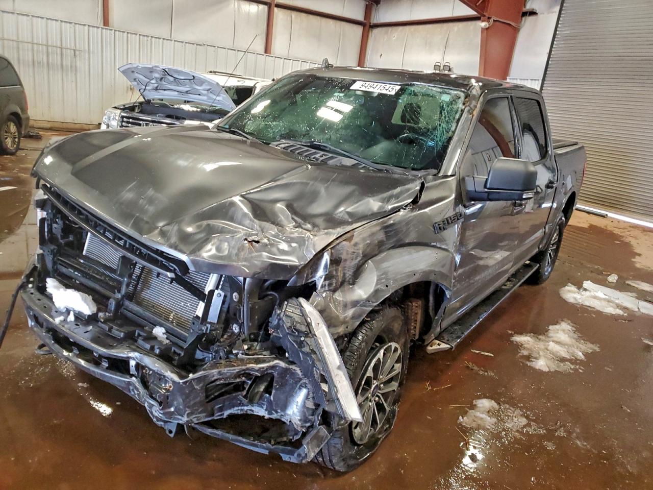 Ford F-150 Supercrew Image 1