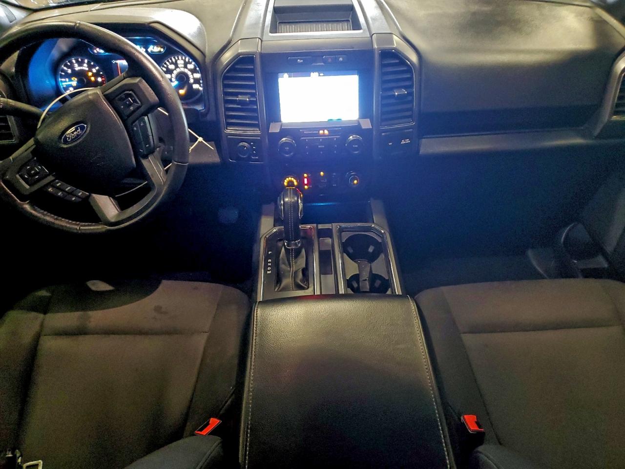 Ford F-150 Supercrew Image 2