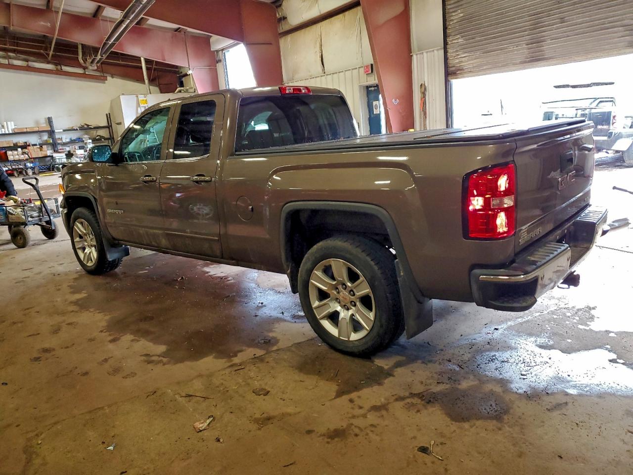 GMC Sierra K1500 Sle Image 2