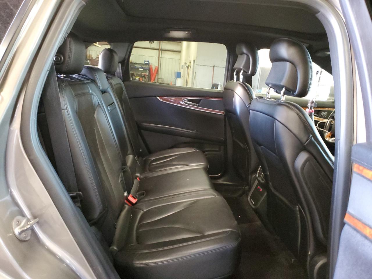 Lincoln MKX Reserve Image 9