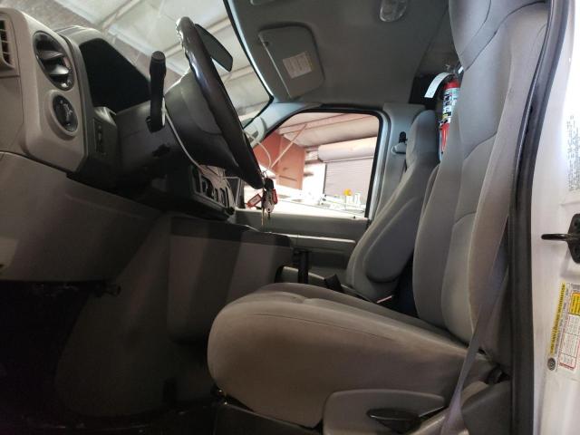 Ford Econoline E250 Van Image 12