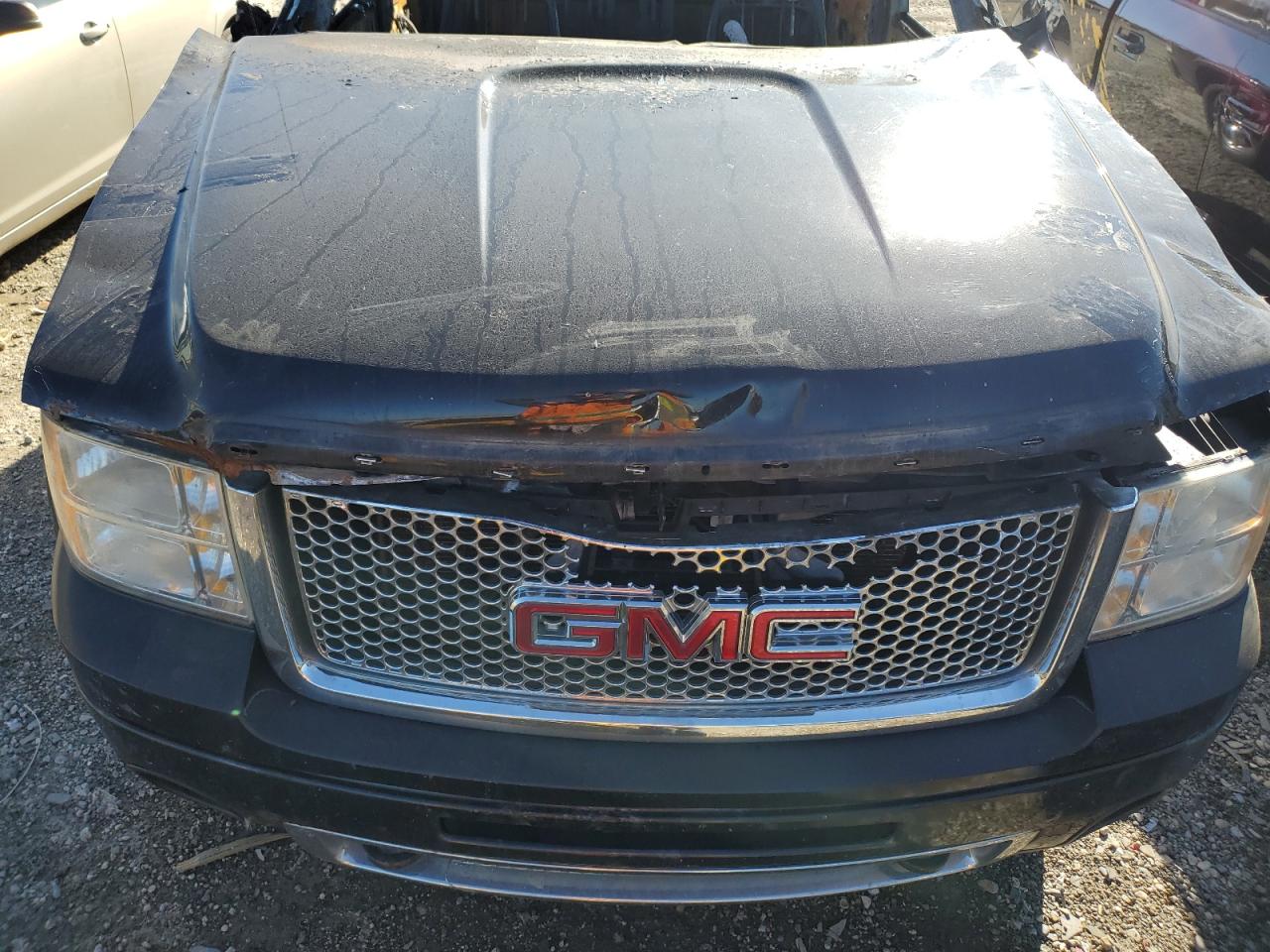 GMC Sierra K1500 Denali Image 12