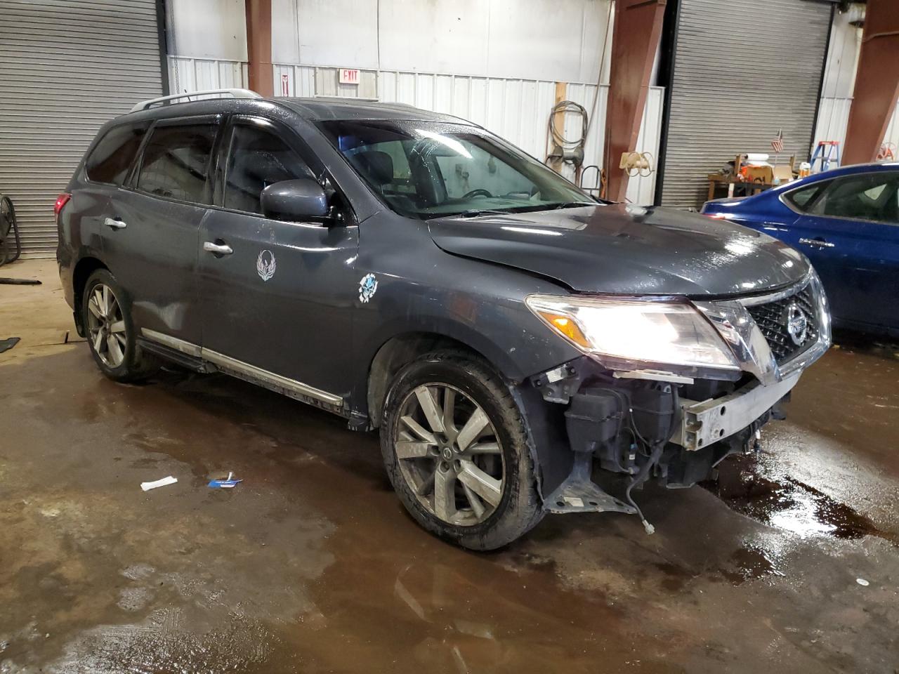 Nissan Pathfinder S Image 3