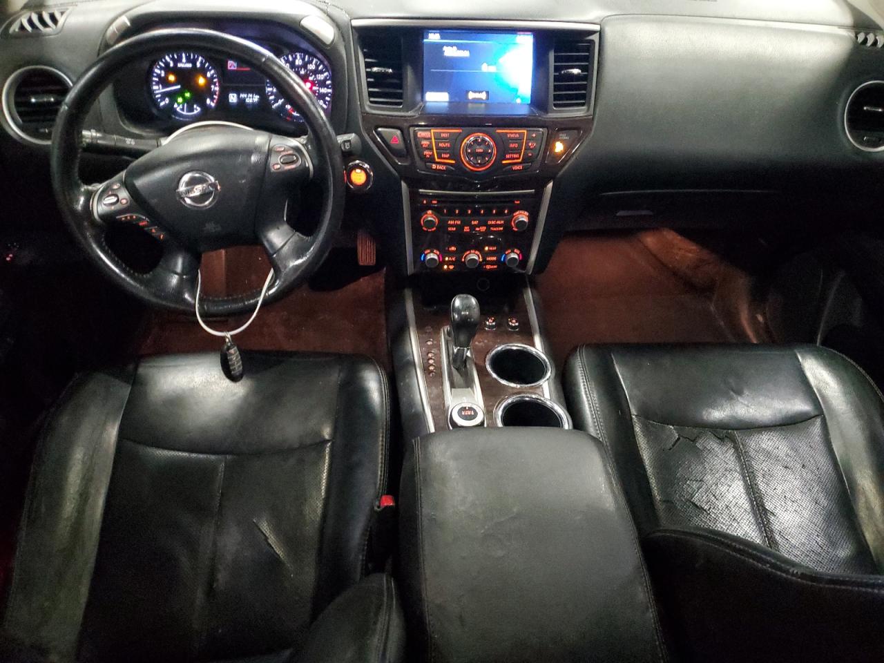 Nissan Pathfinder S Image 4